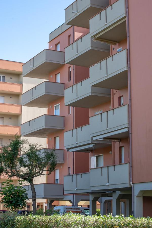 Willa Azzurro Lido Adriano Vista Mare Zewnętrze zdjęcie