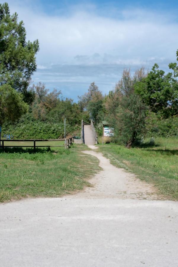 Willa Azzurro Lido Adriano Vista Mare Zewnętrze zdjęcie