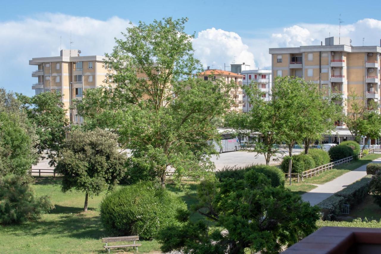 Willa Azzurro Lido Adriano Vista Mare Zewnętrze zdjęcie